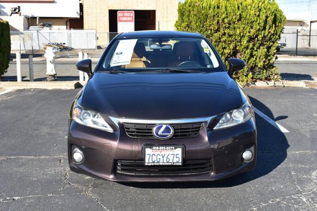 2013 lexus ct 200h base