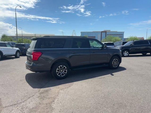 2022 ford expedition max xlt