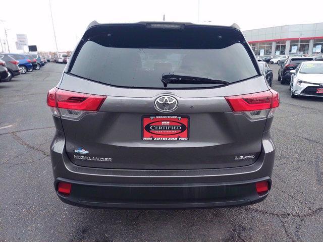 2019 toyota highlander le