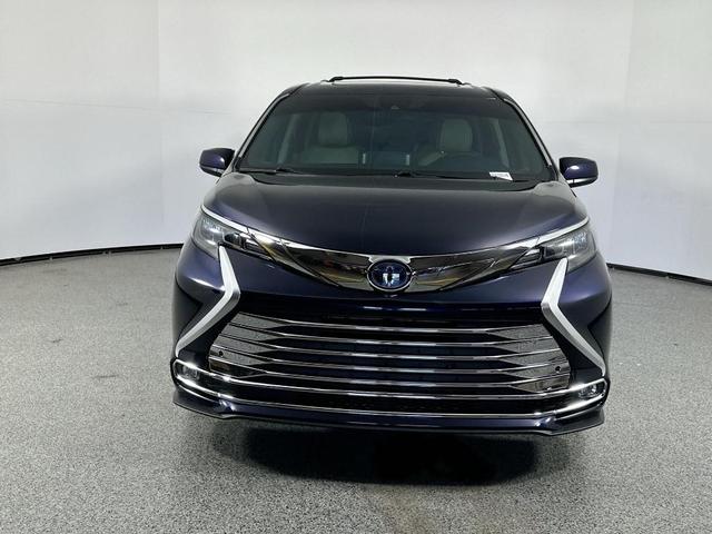 2024 toyota sienna xle