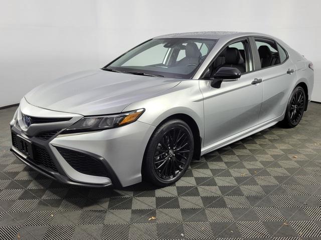 2022 toyota camry nightshade edition hybrid