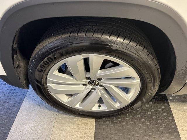 2023 volkswagen atlas cross sport 3.6l v6 se w/technology