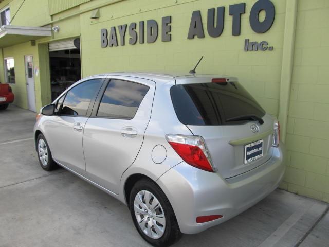 2014 toyota yaris le