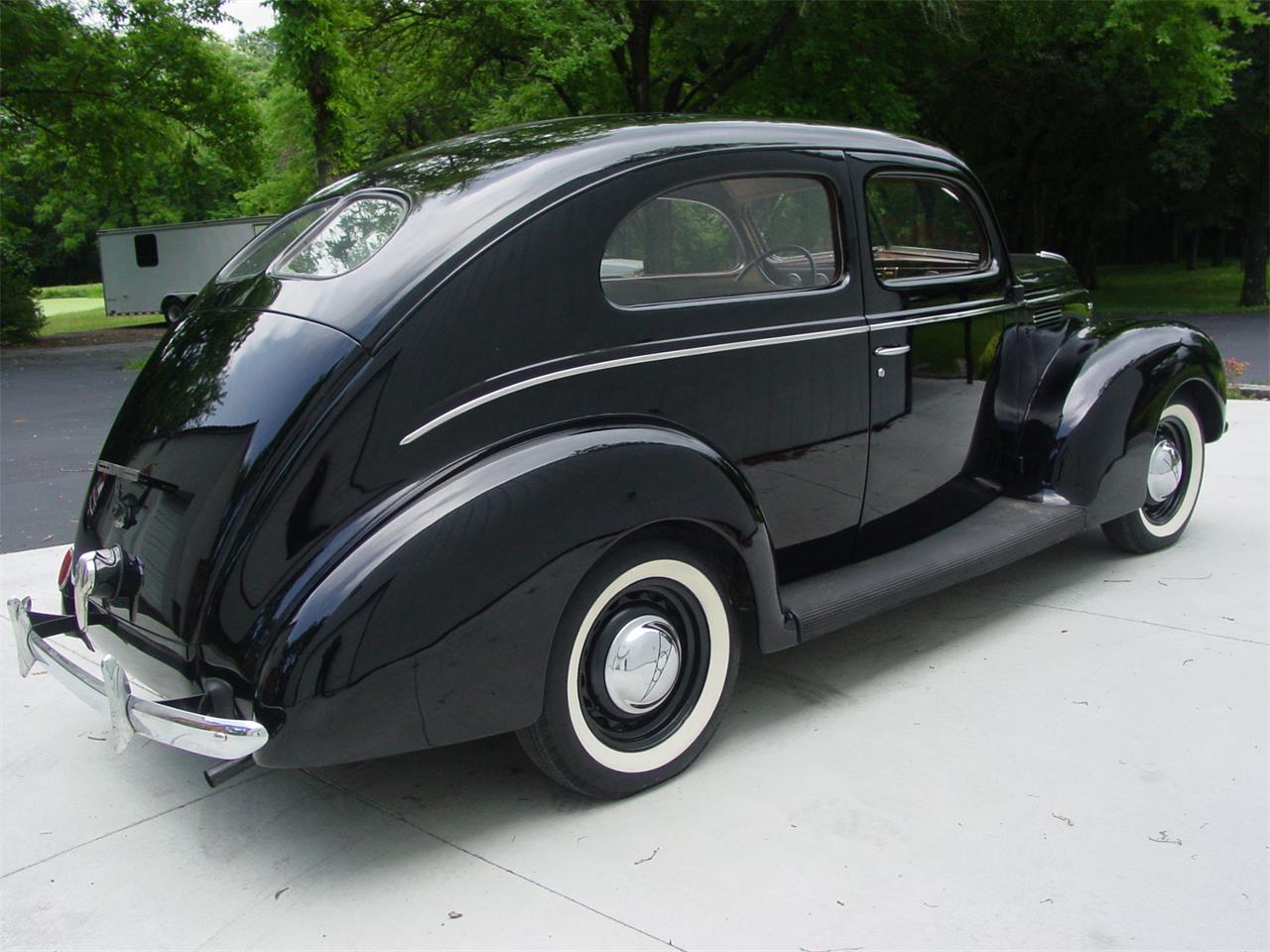 1939 ford 2-dr sedan
