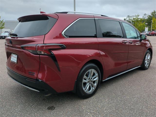 2024 toyota sienna limited 7-passenger