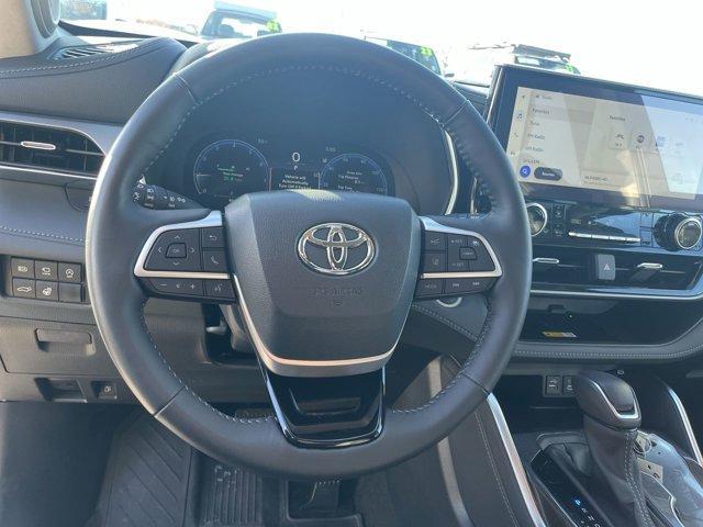 2024 toyota highlander platinum