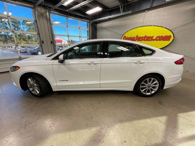 2017 ford fusion hybrid se