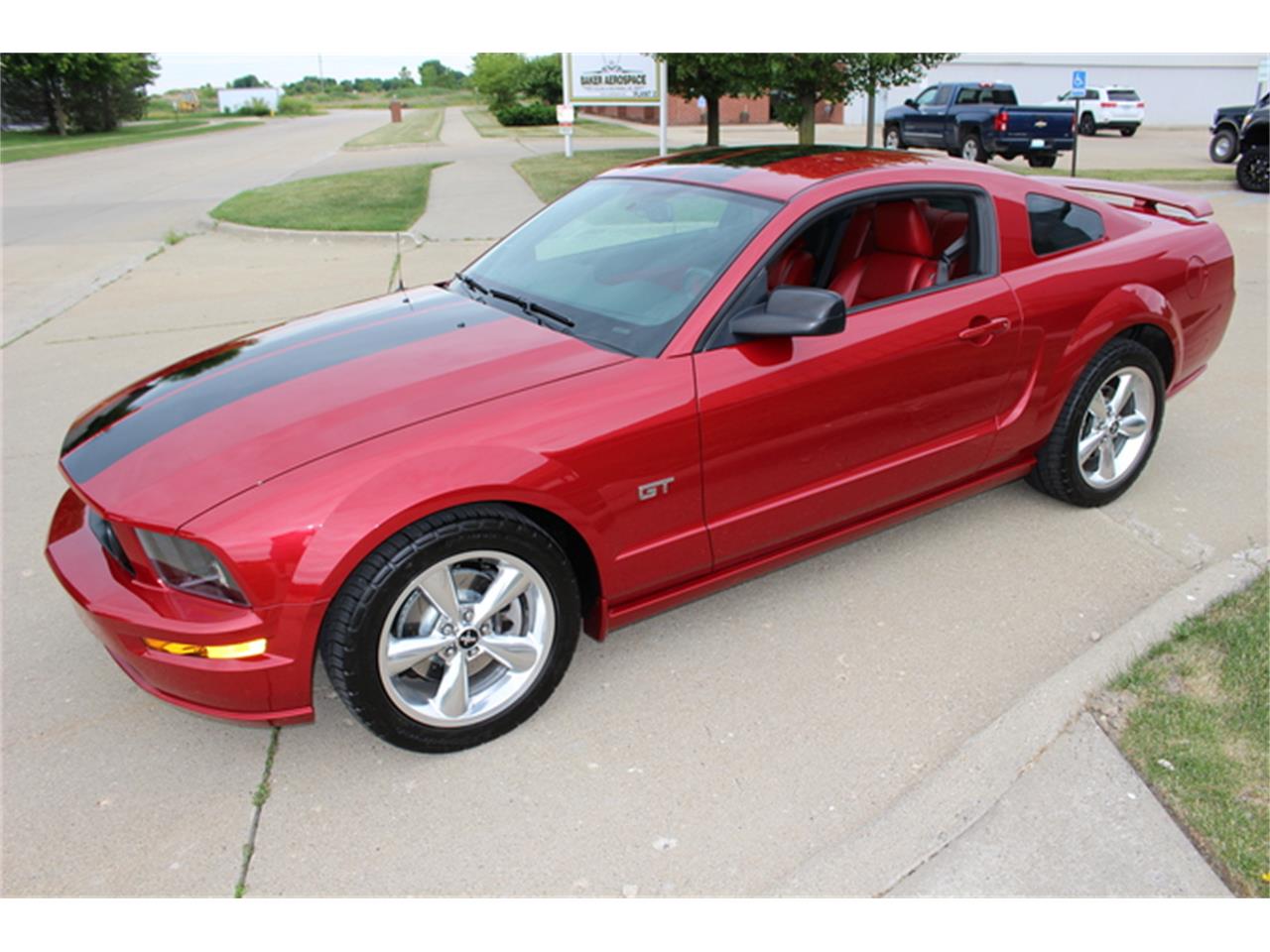 2008 ford mustang