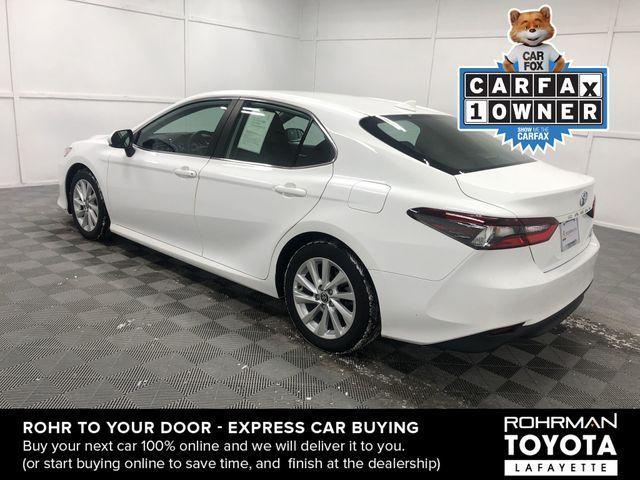 2022 toyota camry le