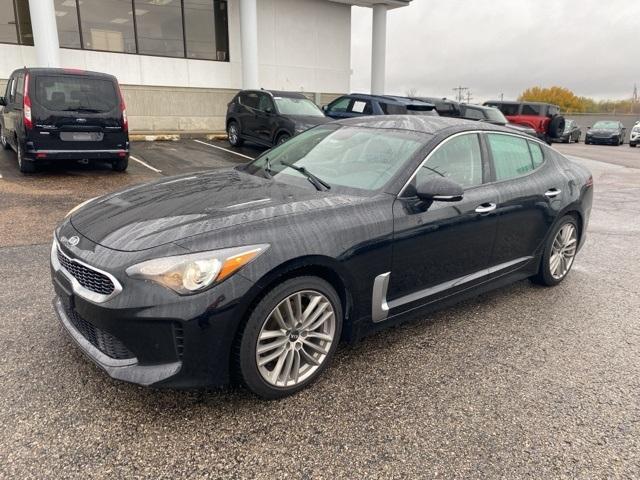 2018 kia stinger base