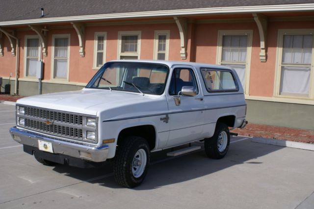 1982 chevrolet blazer 4 x 4 2 door