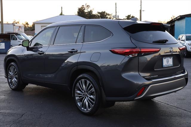 2022 toyota highlander platinum