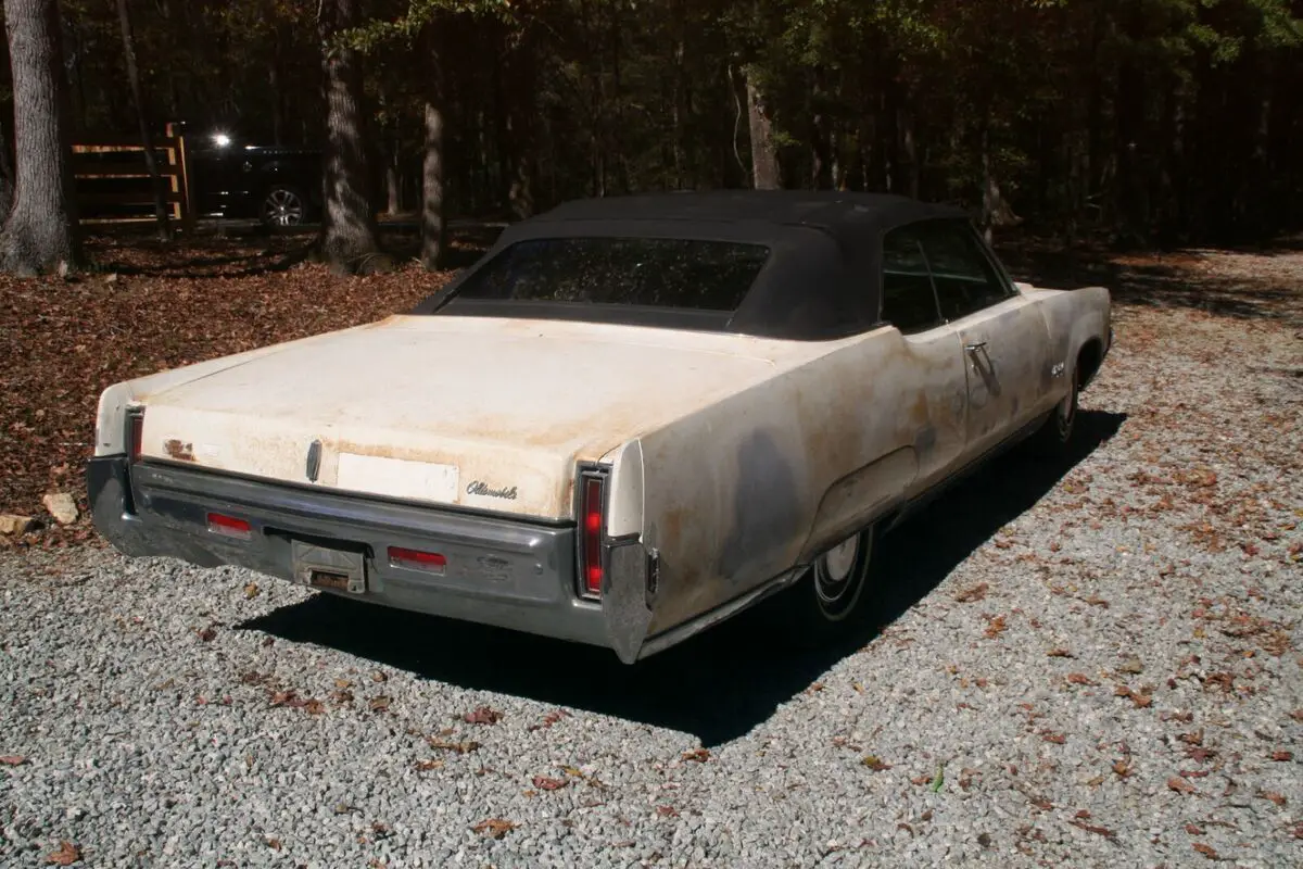 1969 oldsmobile ninety-eight convertible - 1 owner. 455 rocket