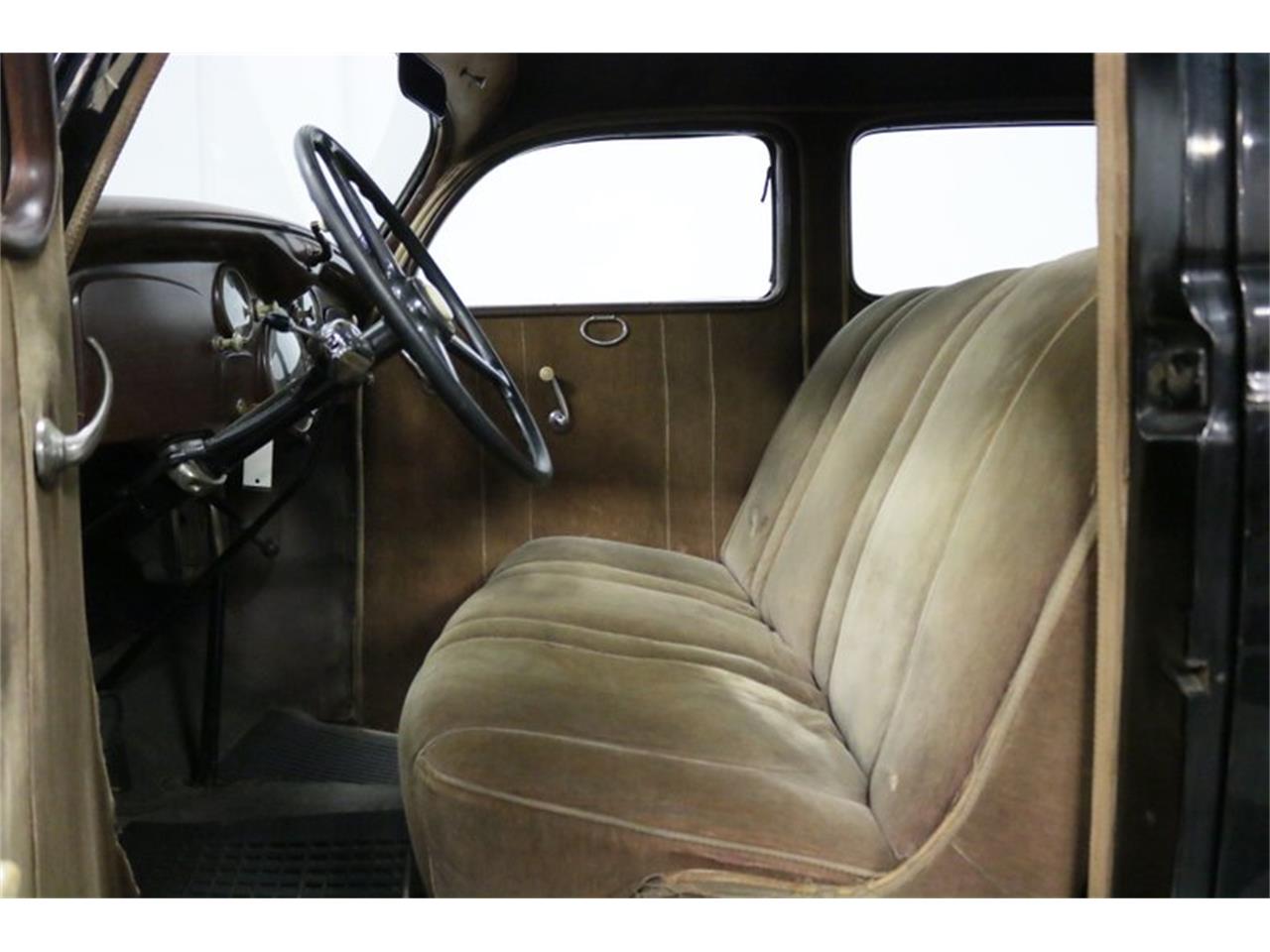 1935 dodge sedan