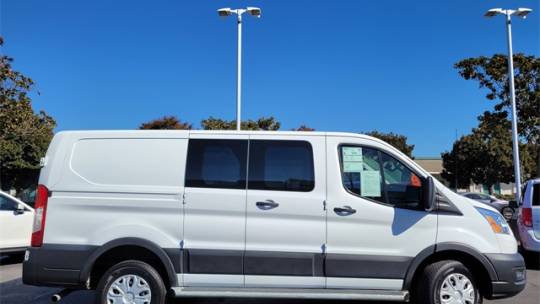 2021 ford transit 250