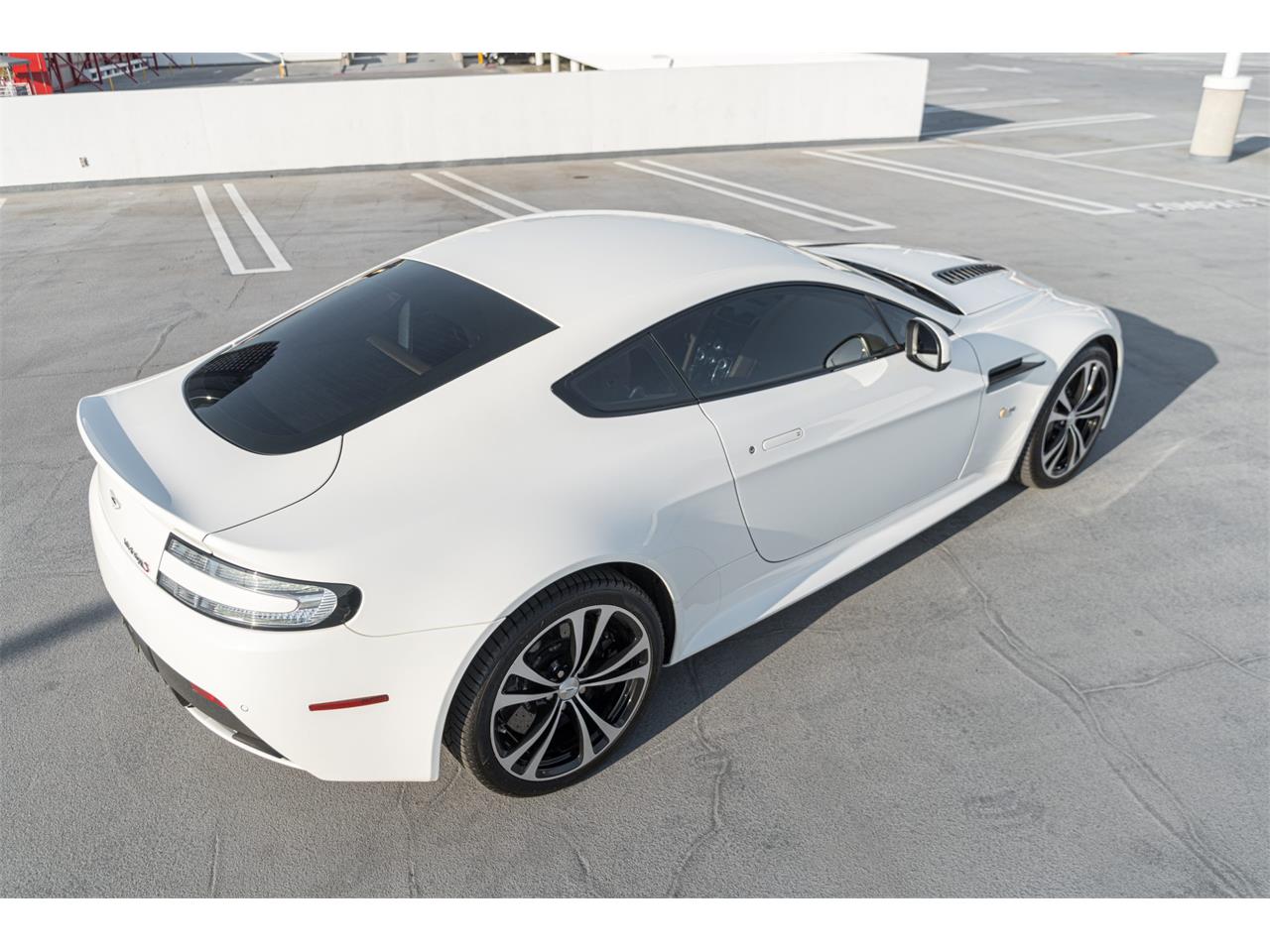 2017 aston martin v12 vantage s