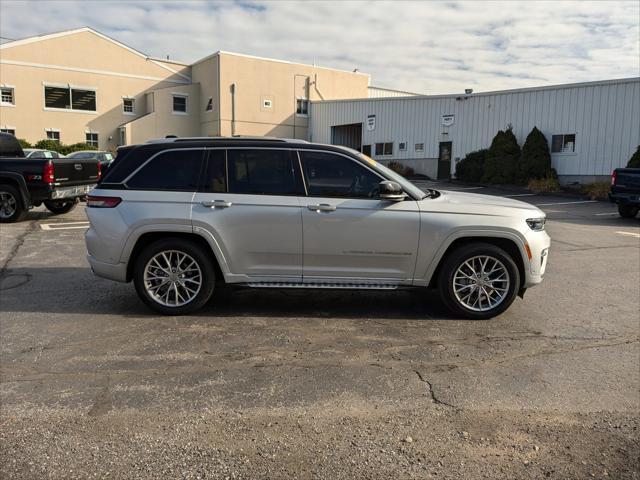 2022 jeep grand cherokee summit