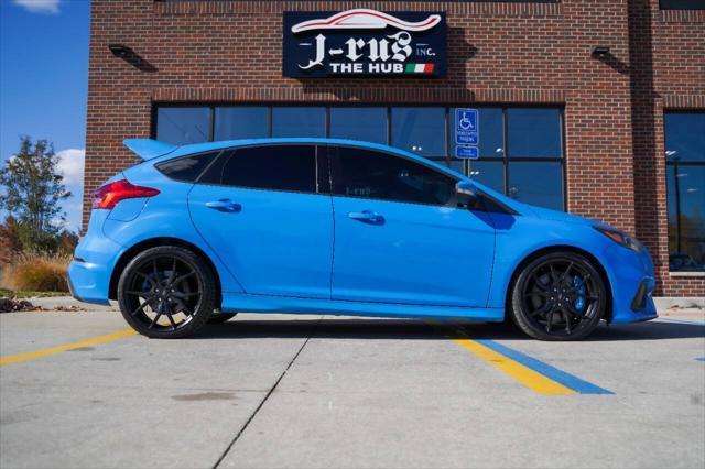 2016 ford focus rs base