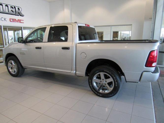 used 2017 ram 1500 4x4 crew cab st morgantown, wv 26501 for sale in morgantown, west virginia