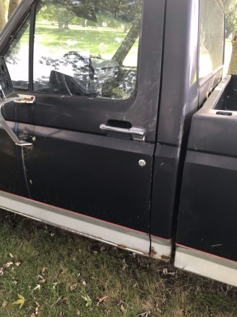 1985 ford f150 v8 pickup truck - no reserve