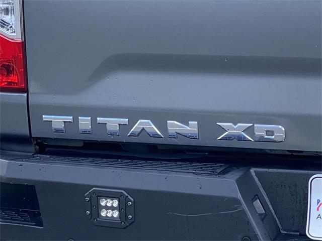2017 nissan titan xd sl