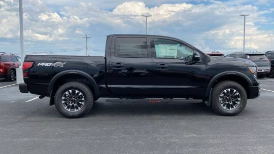 2024 Nissan Titan pro-4x