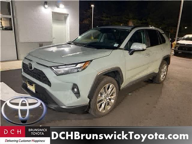 2022 toyota rav4 xle premium
