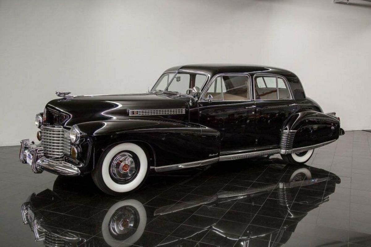 sixty-special fleetwood imperial 3 speed manual