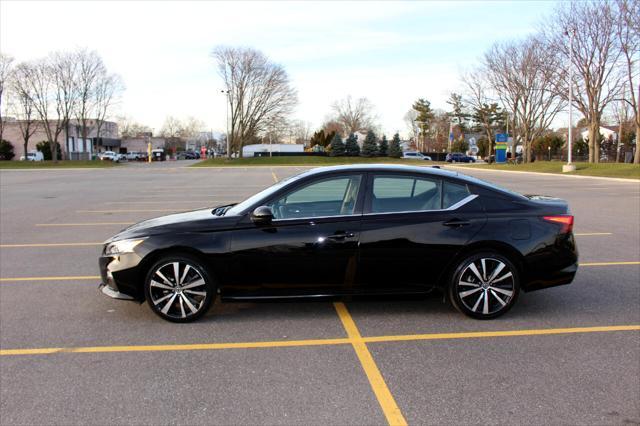 2022 nissan altima sr fwd
