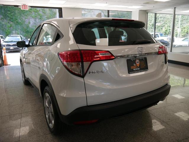 2021 honda hr-v lx
