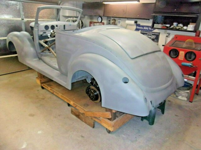 steal convertible has c-4 corvette suspension includes 30k in street rod parts