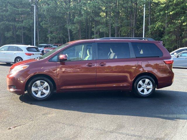 2016 toyota sienna le