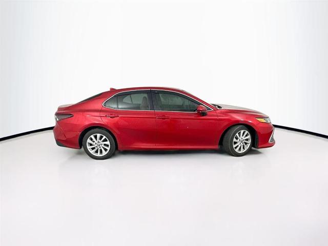 2023 toyota camry le