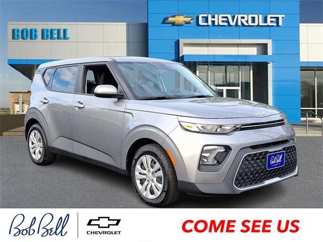 2022 kia soul lx