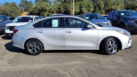 2021 kia forte lxs