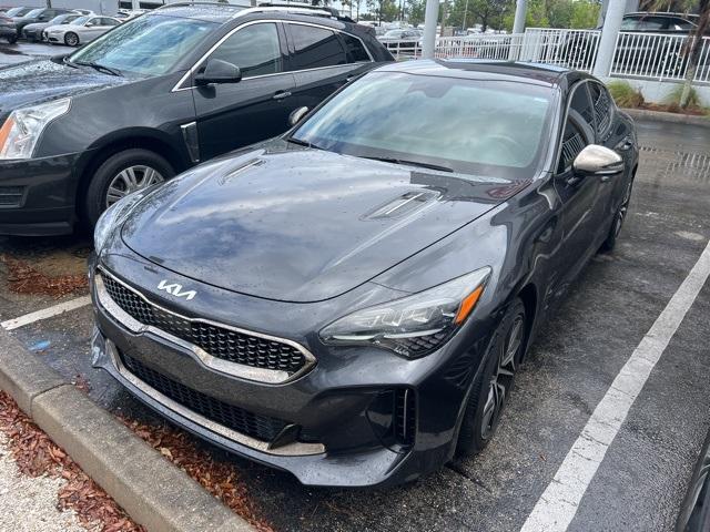 2023 kia stinger gt-line