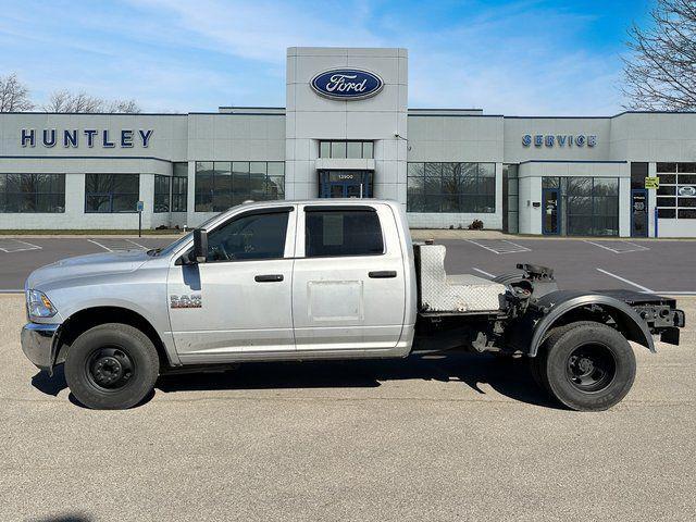 2018 ram 3500 tradesman crew cab 4x2 8' box