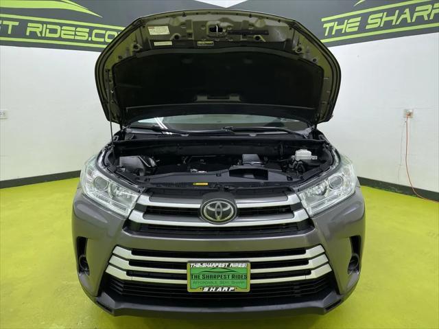 2019 toyota highlander le