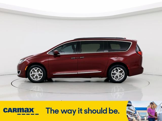 2017 chrysler pacifica touring l