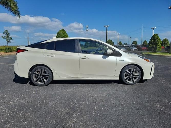 used 2020 toyota prius xle