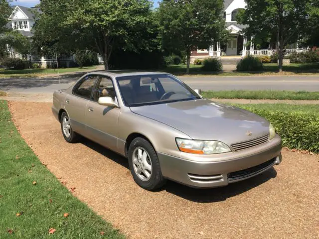 low mileage lexus es 300 - no reserve