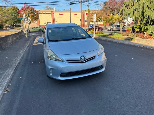 2012 toyota prius v five