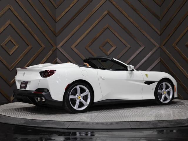 2019 ferrari portofino base