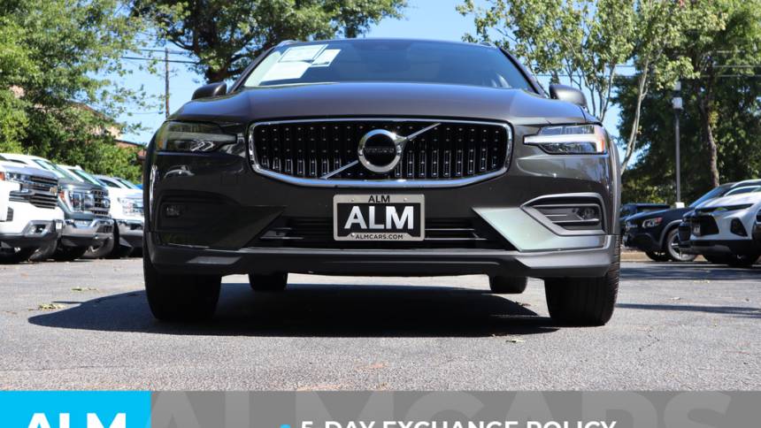 2021 volvo v60 cross country t5