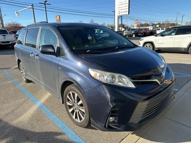 2018 toyota sienna xle