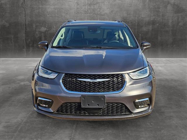 2022 chrysler pacifica touring l