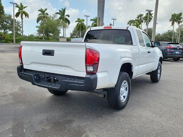 2022 toyota tacoma sr