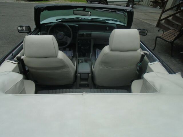 1989 ford mustang gt. 5.0 5 speed convertable fox body
