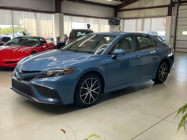 2023 toyota camry se