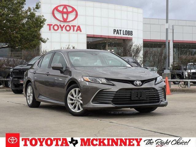 2024 toyota camry le